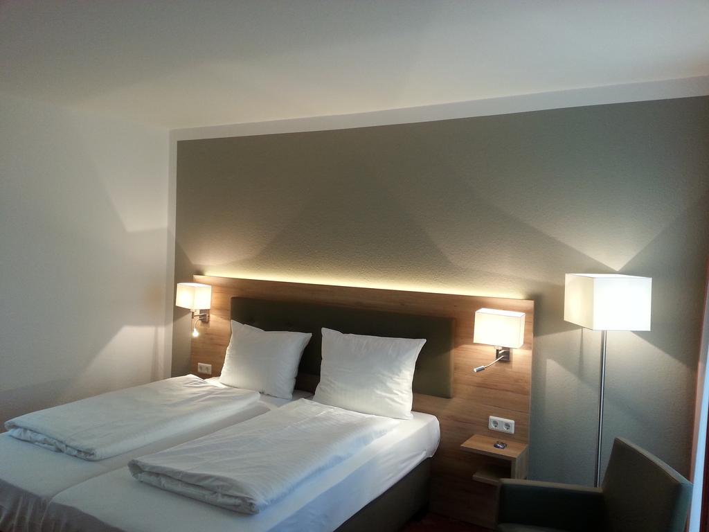 Hotel Novostar Göttingen Exteriör bild