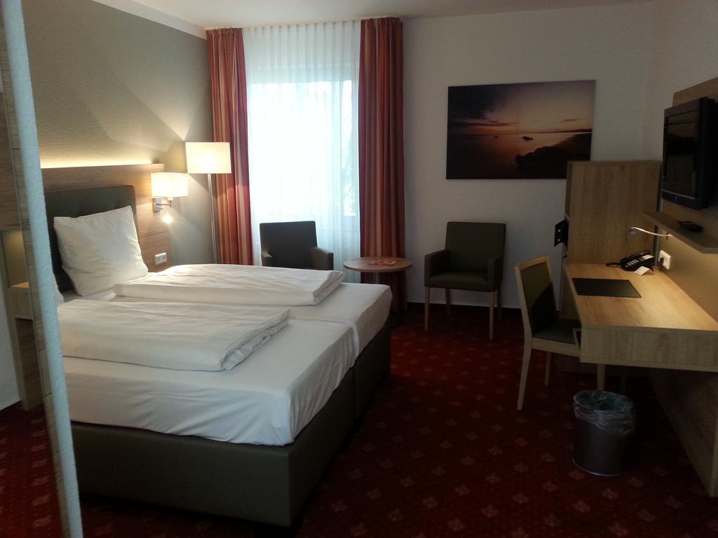 Hotel Novostar Göttingen Exteriör bild