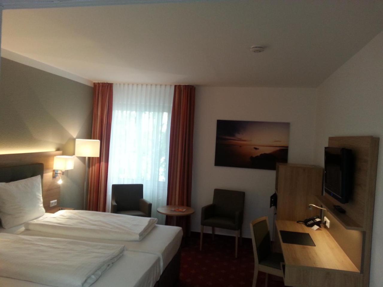 Hotel Novostar Göttingen Exteriör bild